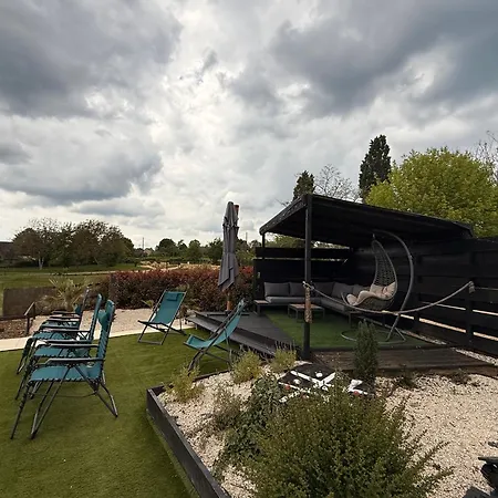 La Maison De La Ferme- Piscine Privee Et Jardin Queyssac