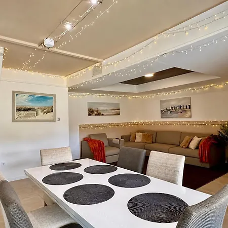 Charme Rustique- Piscine Privée Et Jardin Villa *