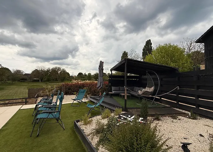 Charme Rustique- Piscine Privee Et Jardin Queyssac